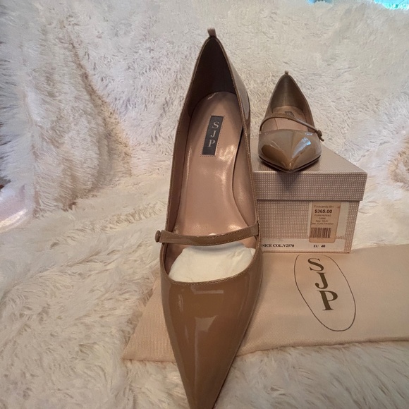 Your Shoe Closet Needs These! - Picture 2 of 9